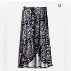 Loveappella Skirt